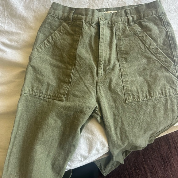 Djerf Avenue Go to Pants Green Small Like New - Picture 2 of 5